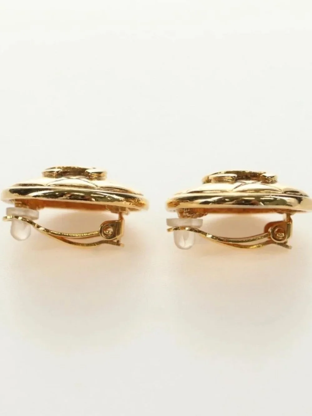 CHANEL COCO Mark Earring metal Gold Tone CC Auth 181301V